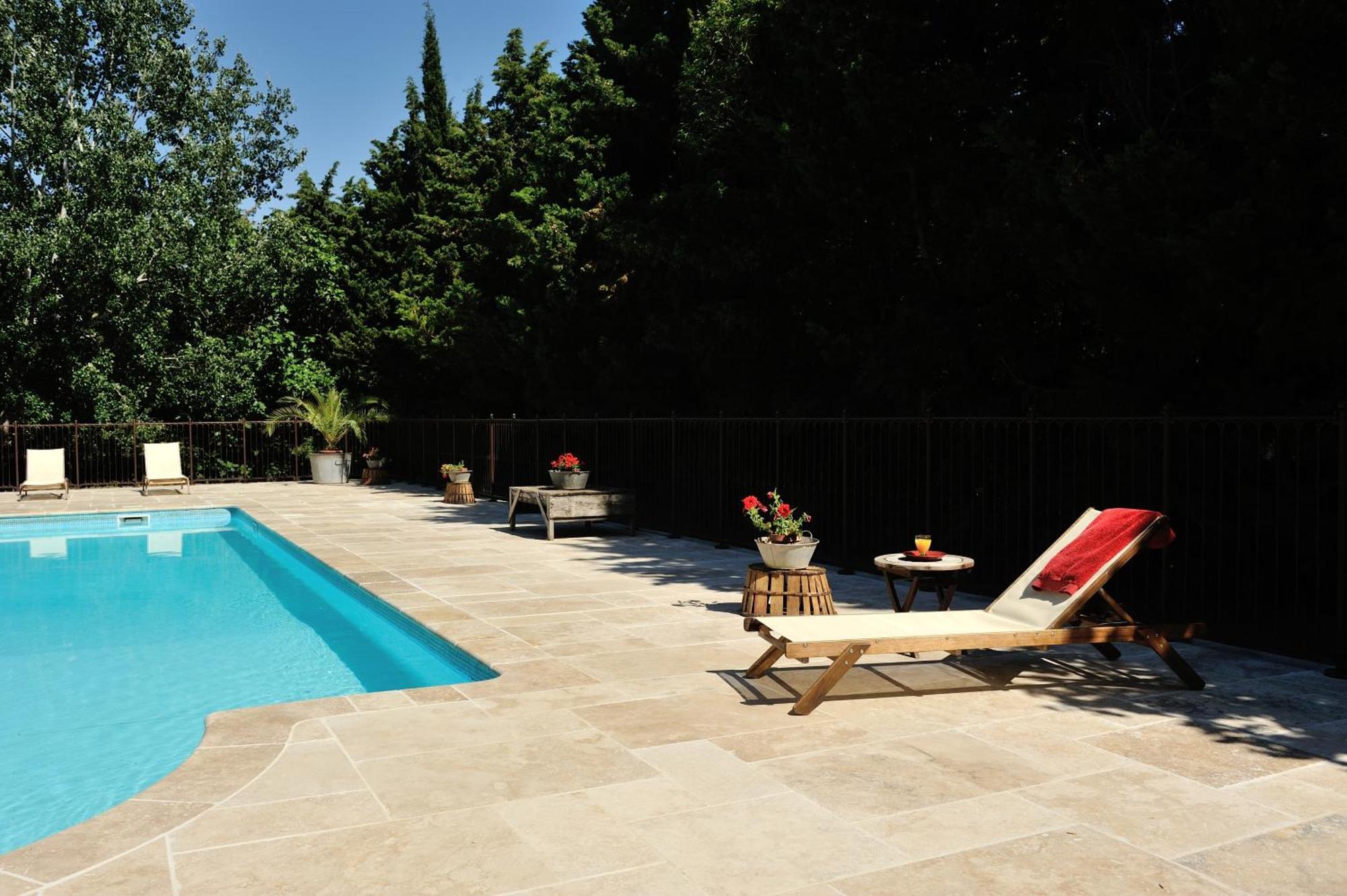 Chambres D'Hotes Domaine Des Machottes Grans Kültér fotó