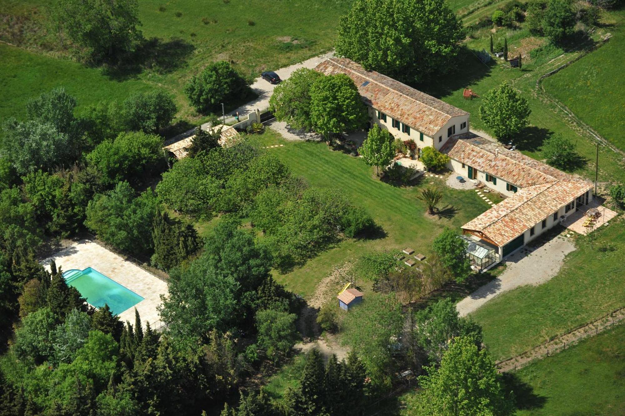 Chambres D'Hotes Domaine Des Machottes Grans Kültér fotó