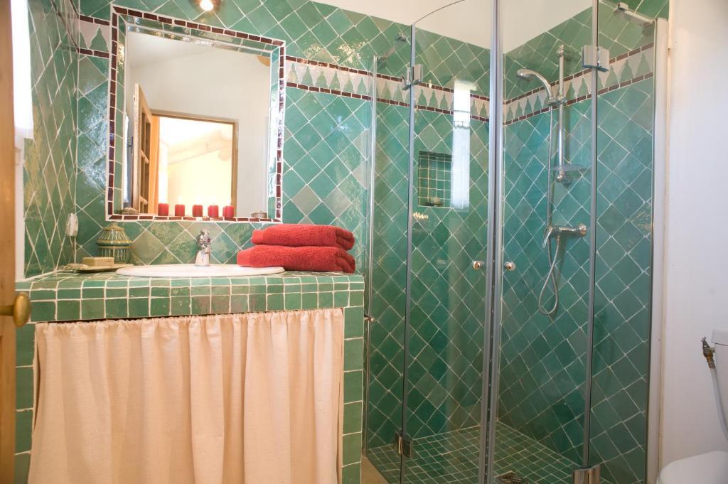 Chambres D'Hotes Domaine Des Machottes Grans Szoba fotó