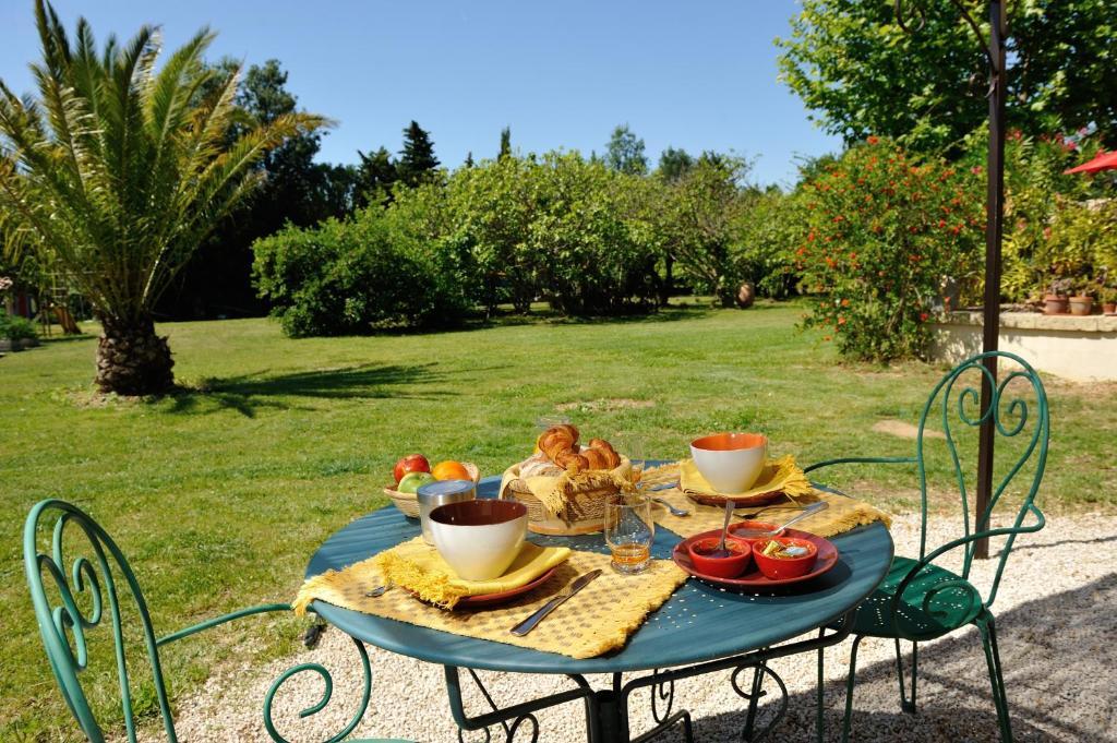 Chambres D'Hotes Domaine Des Machottes Grans Szoba fotó